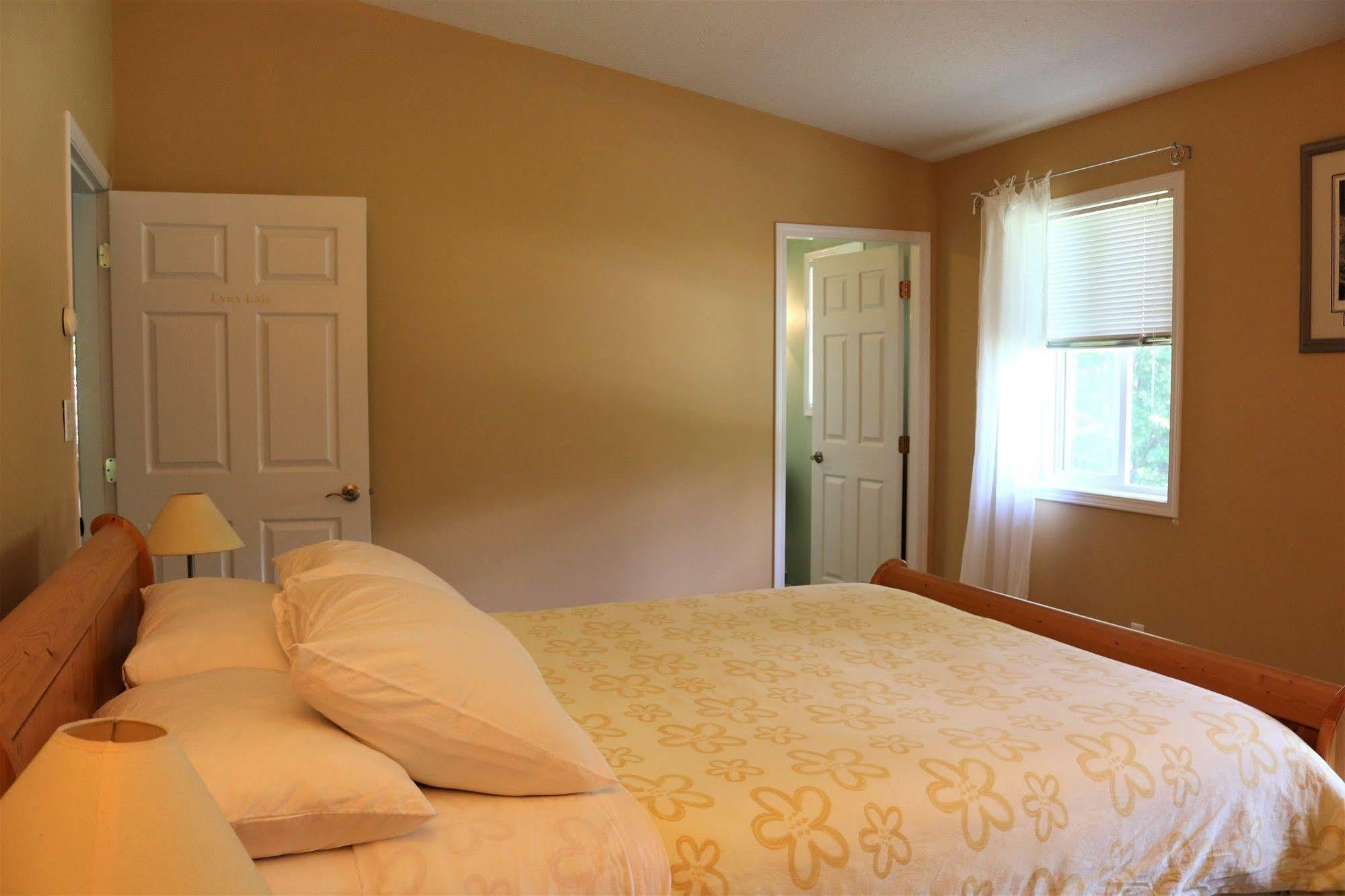 Mulvehill Creek Wilderness Inn And Wedding Chapel Revelstoke Eksteriør bilde
