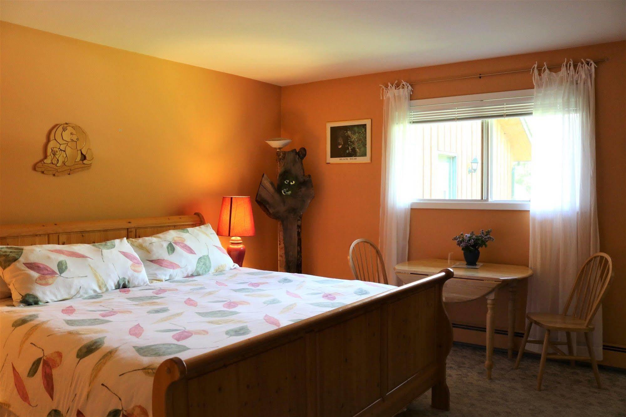 Mulvehill Creek Wilderness Inn And Wedding Chapel Revelstoke Eksteriør bilde